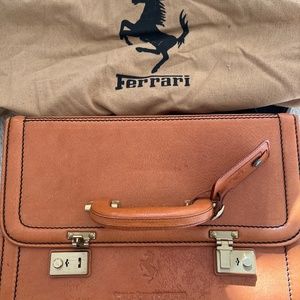 Vintage Ferrari vanity case never used